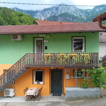 Apartma Metija شقة *